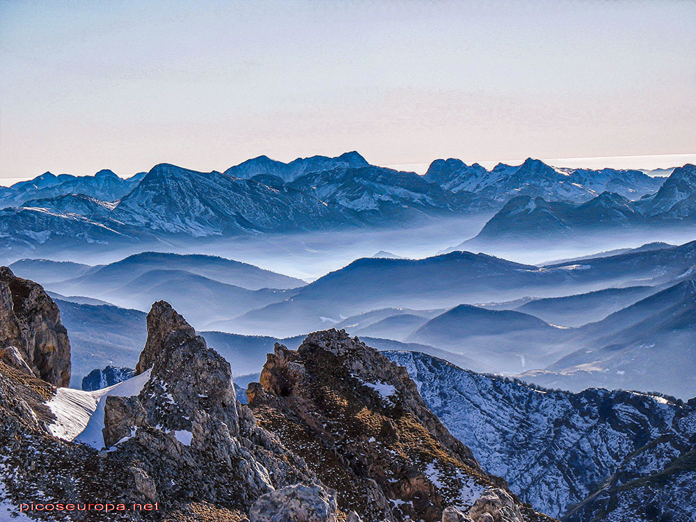 Foto: Cordillera Cantábrica desde la Canal del Perro, Picos de Europa.