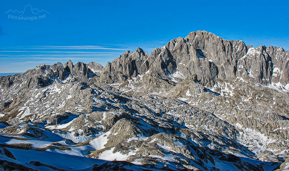 Foto: La zona entre Collado del Burro y Vega Huerta, Macizo Occidental de Picos de Europa