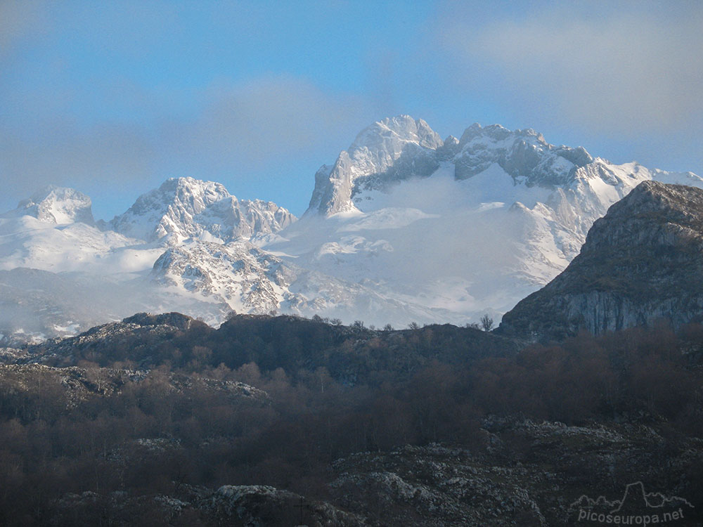 Foto: Torre de Santa María de Enol, Parque Nacional de los Picos de Europa