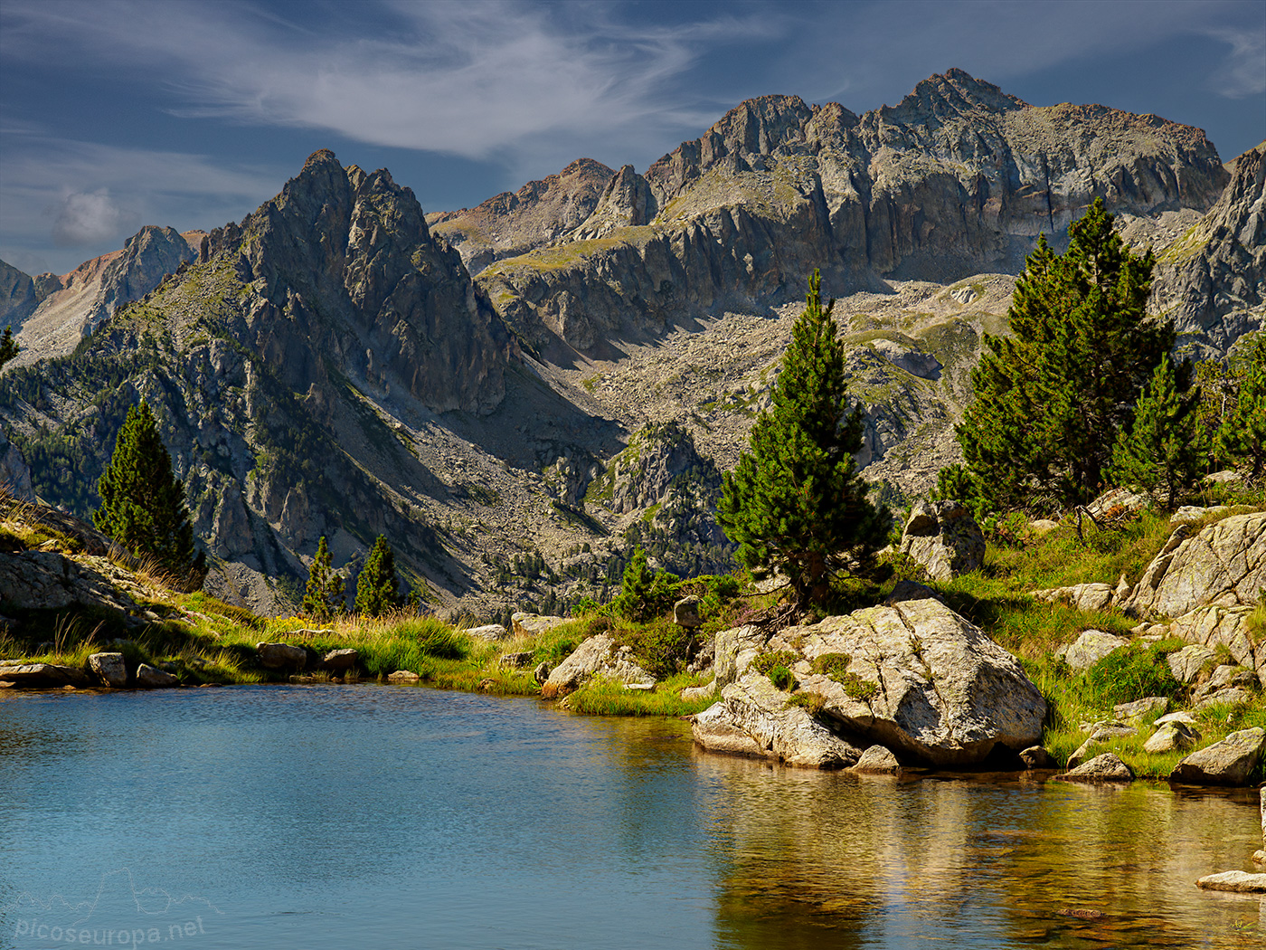 Foto: Amitges, Parque Nacional de Aigües Tortes y San Maurici, Pirineos, Catalunya