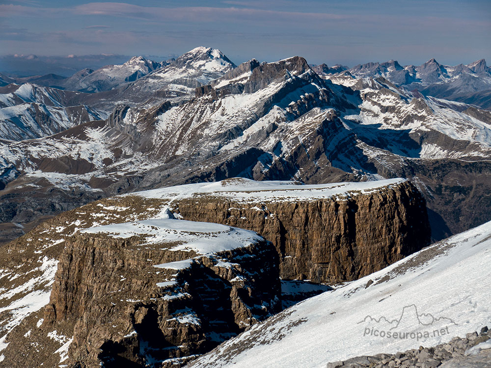 Ruta, fotos y track de subida al Pico Collarada desde Villanua, Pirineos de Aragón