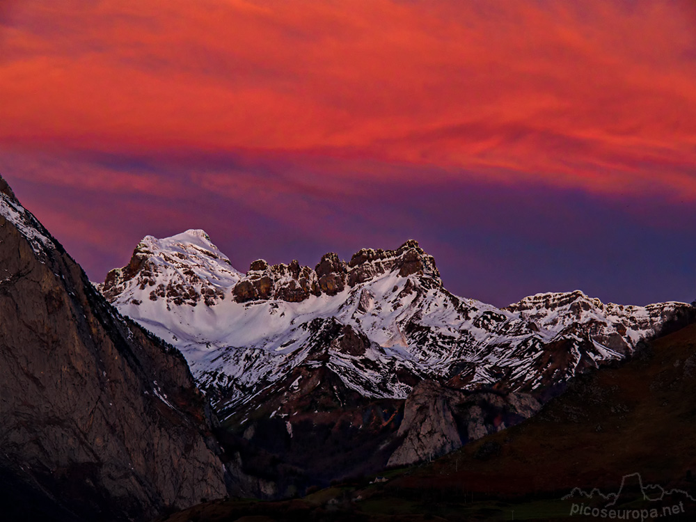 Foto: Pic d'Anie, Pic de Countende y Soum de Couy, Circo de Lescún, Pirineos, Francia