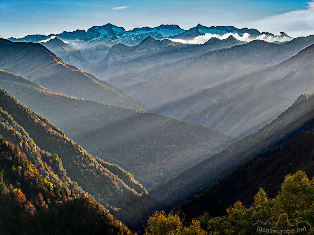 Foto: Desde el Mirador de la val de Varrados, Val d'Aran, Pirineos, Catalunya