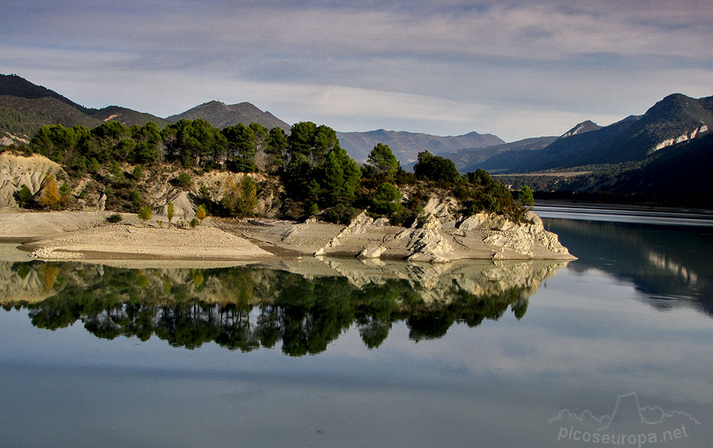 Foto Embalse de la Peña, Pre Pirineos de Huesca, Aragón