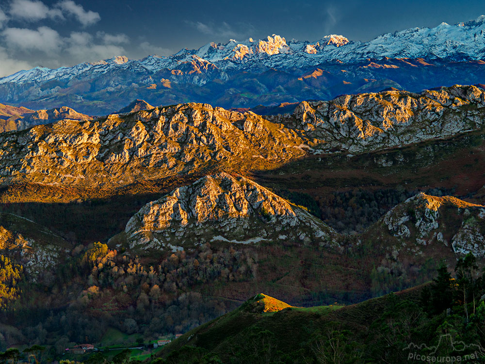 Foto: Alto del Fito, Arriondas, Asturias. Un mirador sobre Picos de Europa y el Mar Cantábrico