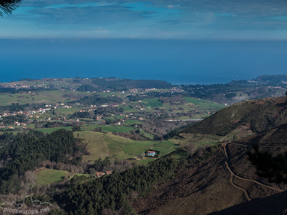 Alto de Liendre, Asturias. Un mirador sobre Picos de Europa y el Mar Cantábrico