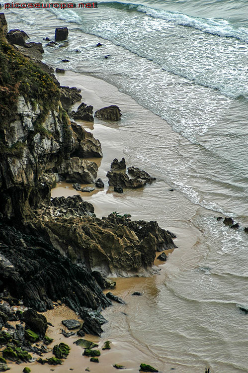 Acantilados de la Costa de Vidiago, Asturias, Mar Cantábrico