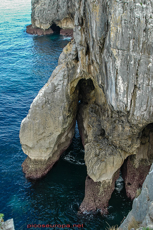 Acantilados de la Costa de Vidiago, Asturias, Mar Cantábrico