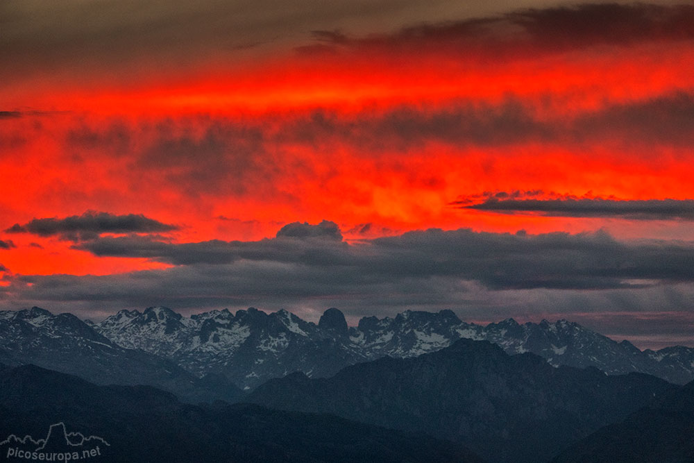 Foto: Picos de Europa desde Gerra, San Vicente de la Barquera, Cantabria