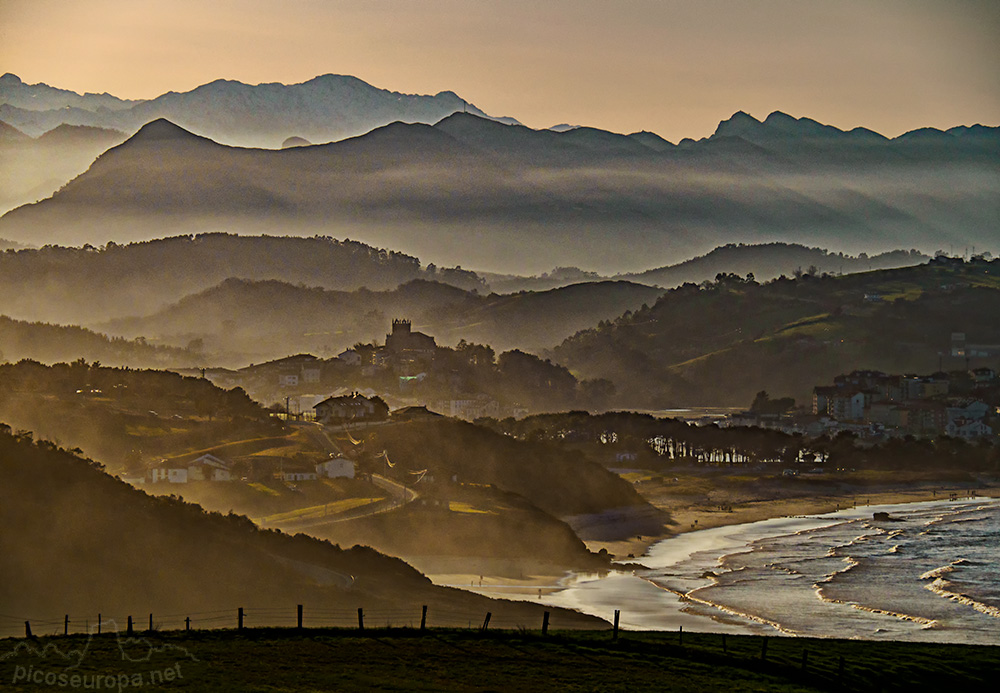 Foto: San Vicente de la Barquera desde Gerra, Cantabria.