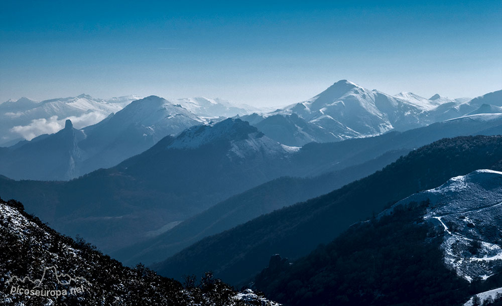 Montaña Palentina desde el Collado de Llesba, Cordillera Cantabrica