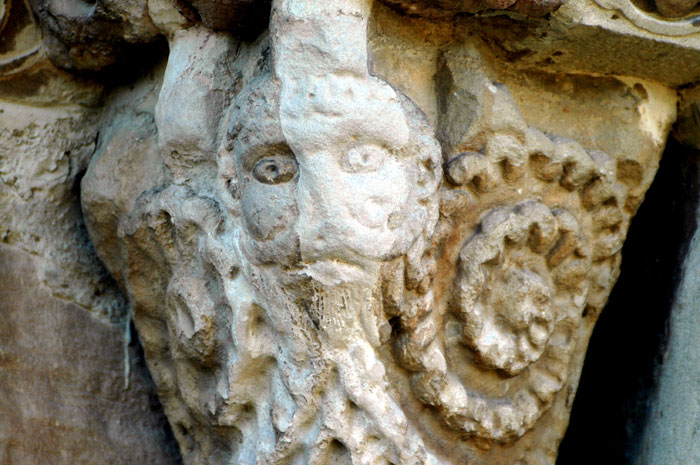 Foto: Iglesia Templaria de Santa Maria de Eunate, Navarra