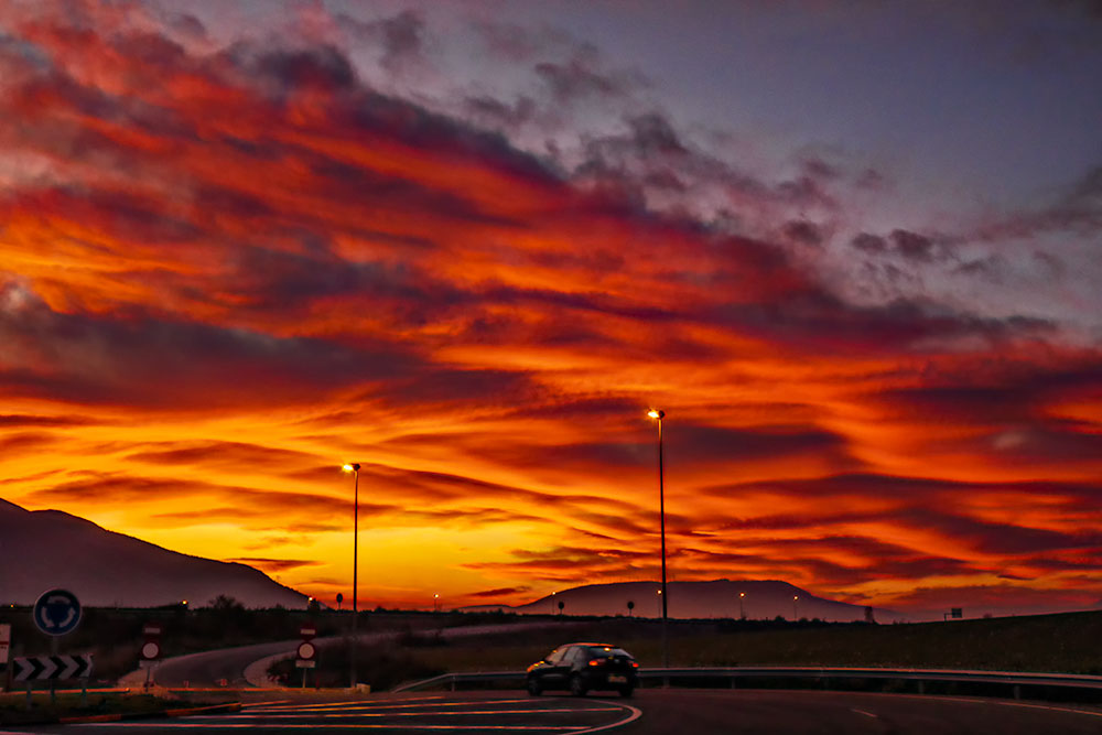 Foto: Puesta de sol en las cercanias de Pamplona, Navarra.