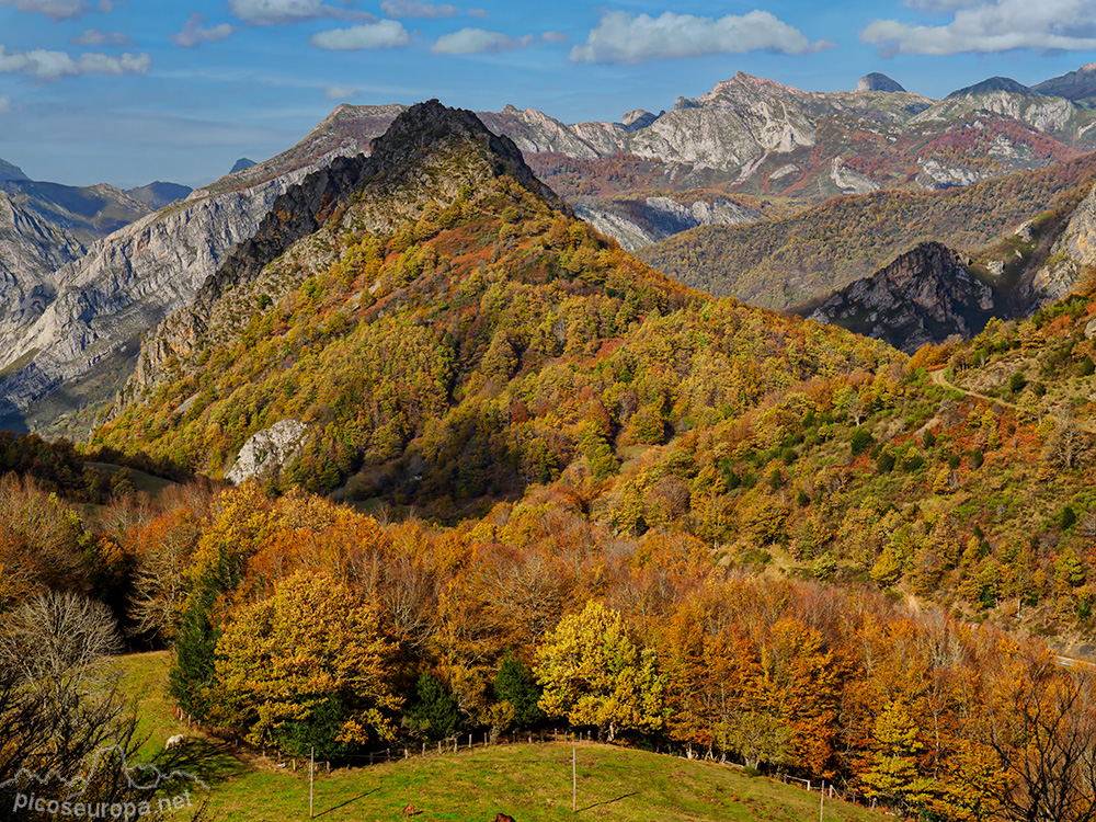 Foto: La Pica de Ten desde la carretera que baja del Puerto del Pontón a Oseja de Sajambre, León, España