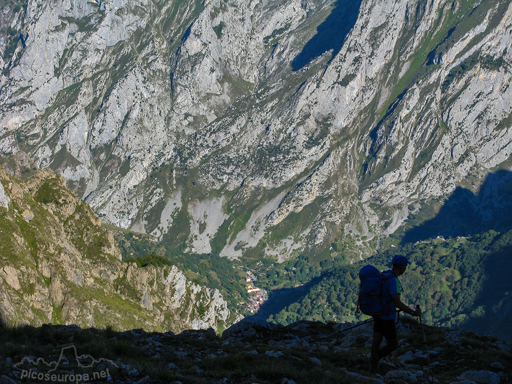 Cain desde la Canal de Mesones, Picos de Europa, León, España