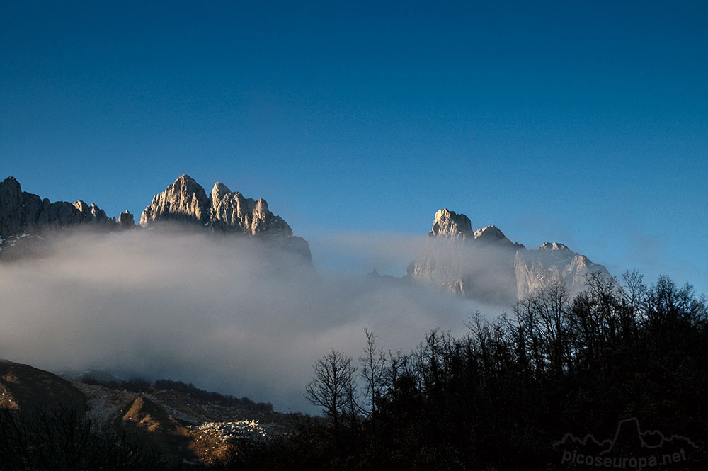 Cornión desde Posada de Valdeón, Picos de Europa, León, España